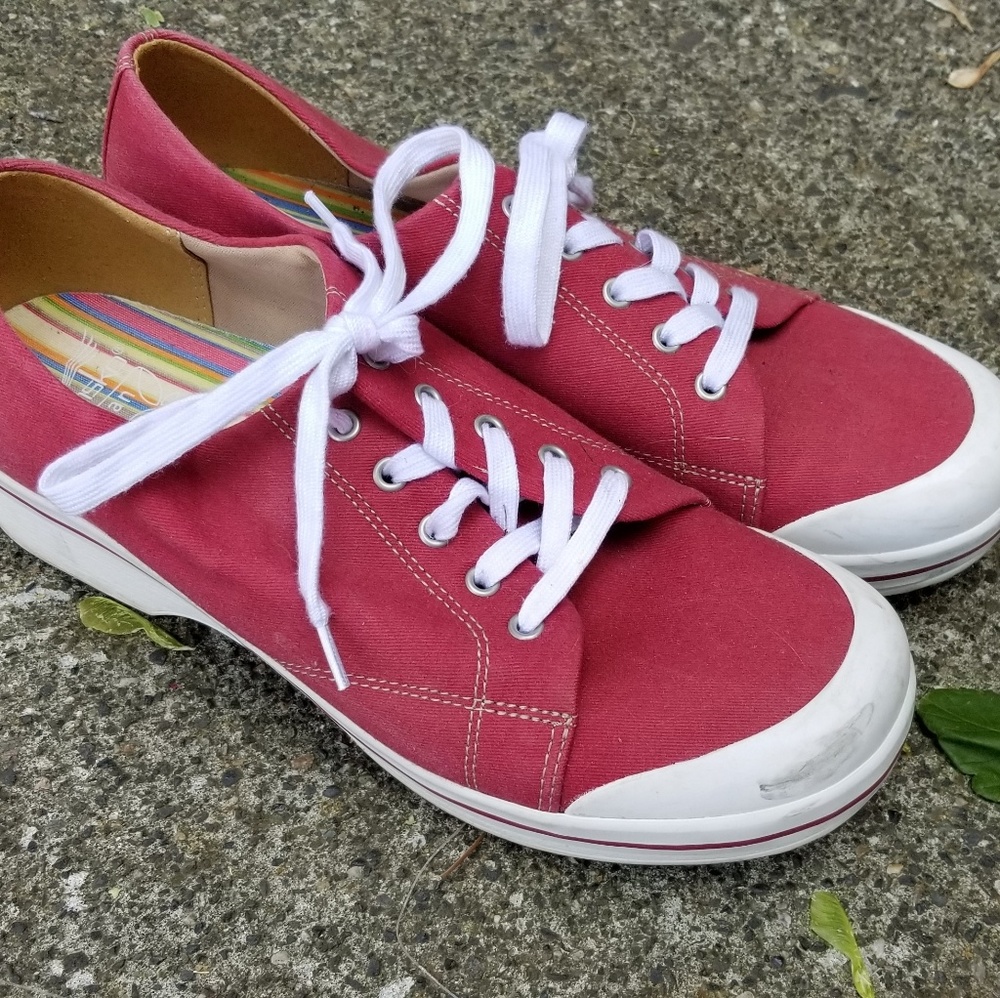 Dansko Vegan red canvas sneakers size 42